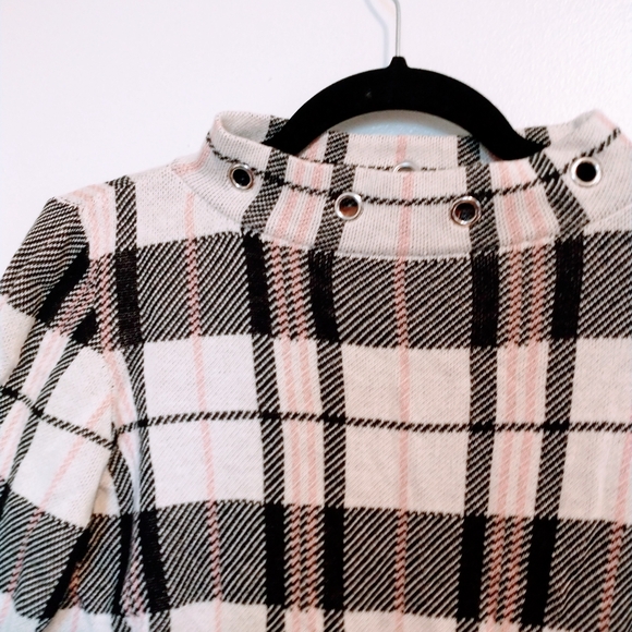 Belldini thick checkered pattern top, turtleneck with cutout details at hem and - Picture 4 of 4